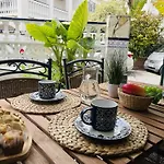 Дом отдыха Casa Encanto De By At Costa Del Sol *